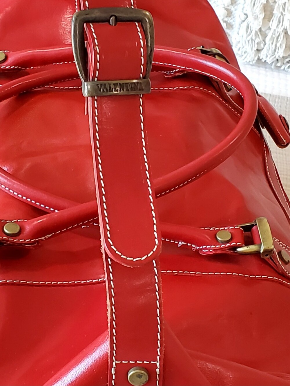 Valentina Italy Vtg. Large Red Leather Travel Duffle Bag, Original Lock/Keys - Picture 4 of 16